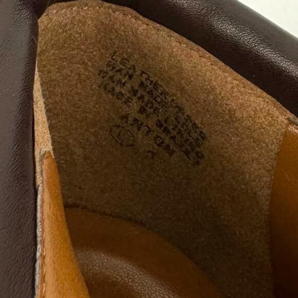 EASY SPIRIT Brown Leather Front Buckle Lightweight Dress Shoes 9.5 Classic - Picture 4 of 7